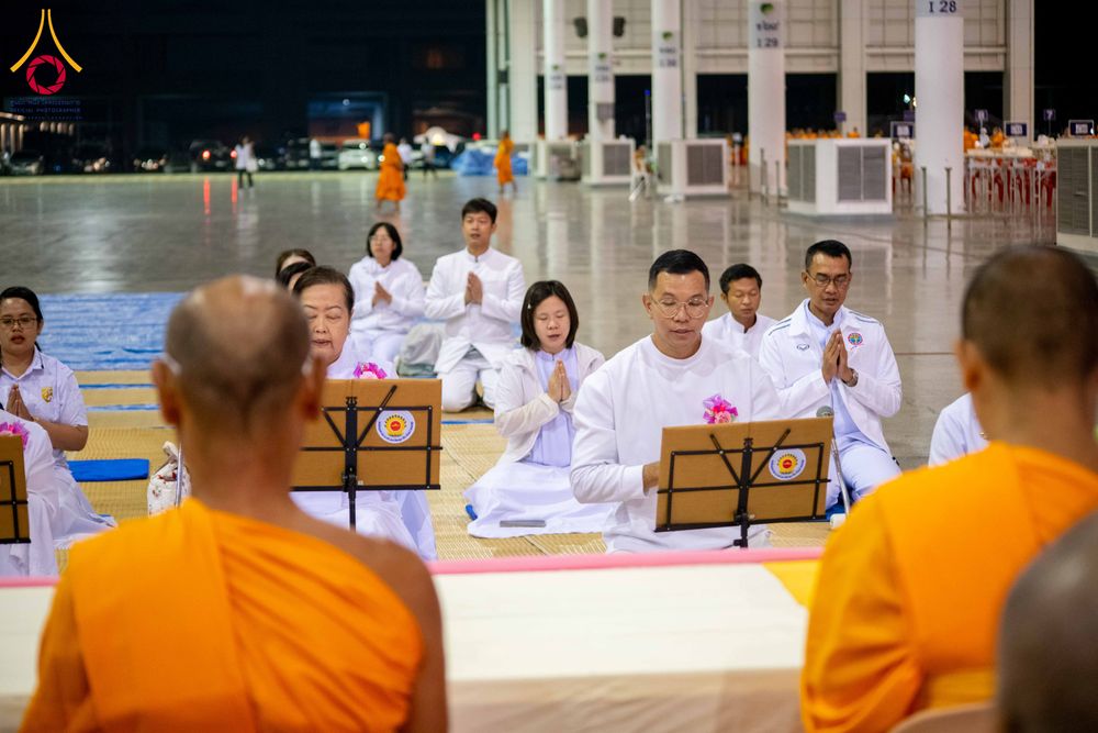 ภาพ No.303654:วันที่ 27 มกราคม พ.ศ. 2569 พิธีถวายภัตตาหารเป็นสังฆทาน แด่พระธรรมยาตรา ณ วัดพระธรรมกาย  จังหวัดปทุมธานี ในโครงการธรรมยาตรา กตัญญูบูชา มหาปูชนียาจารย์ พระมงคลเทพมุนี(สด จนฺทสโร) พระผู้ปราบมาร อนุสรณ์สถาน 7 แห่ง ปีที่ 14