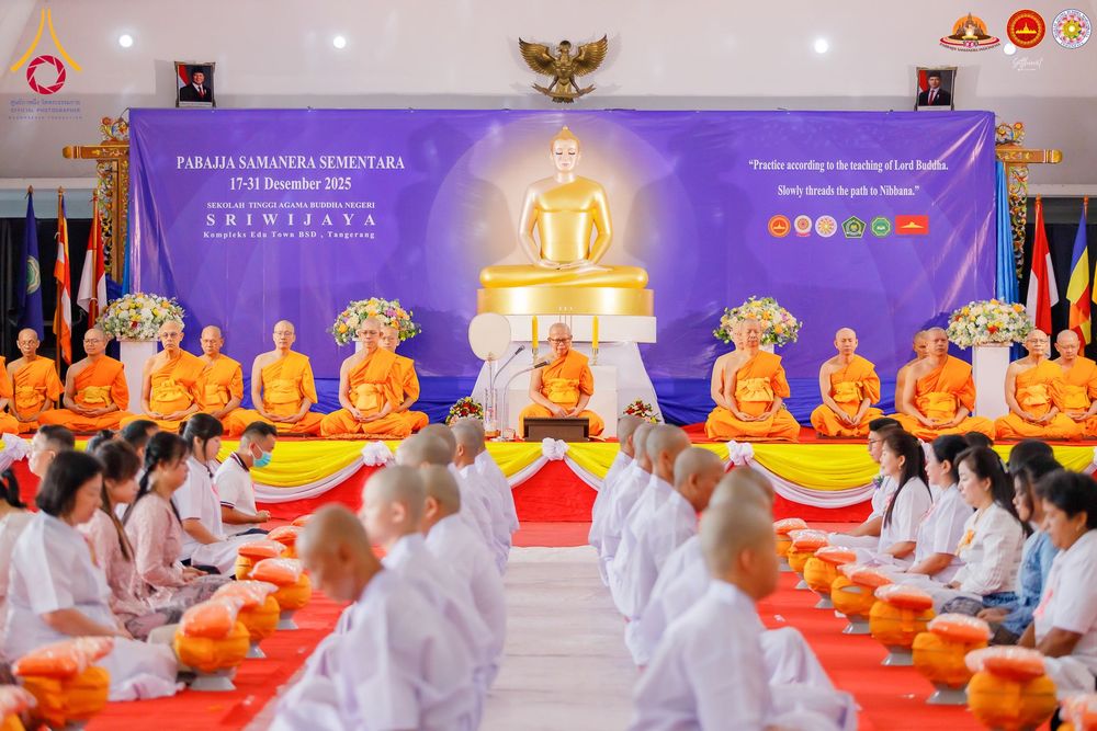 ภาพ No.283635:วันเสาร์ที่ 20 ธันวาคม  2568 พิธีบรรพชาสามเณร ณ ประเทศอินโดนีเซีย