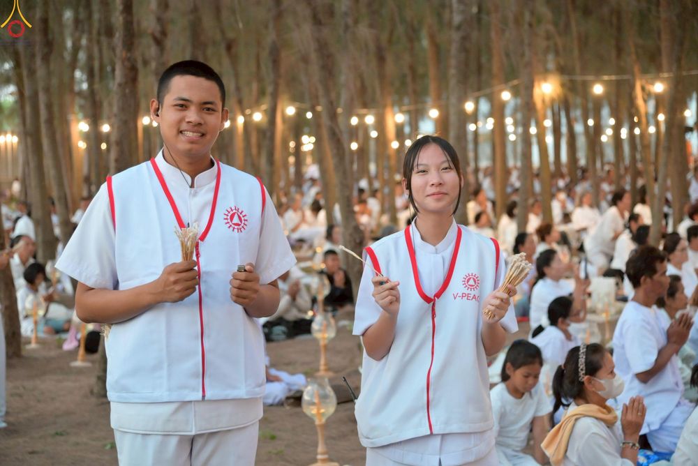 ภาพ No.301423:ภาพเบื้องหลังอาสาสมัครรวมใจ ชุดที่ 4 ในโครงการธรรมยาตรา กตัญญูบูชา มหาปูชนียาจารย์ พระมงคลเทพมุนี(สด จนฺทสโร) พระผู้ปราบมาร อนุสรณ์สถาน 7 แห่ง ปีที่ 14