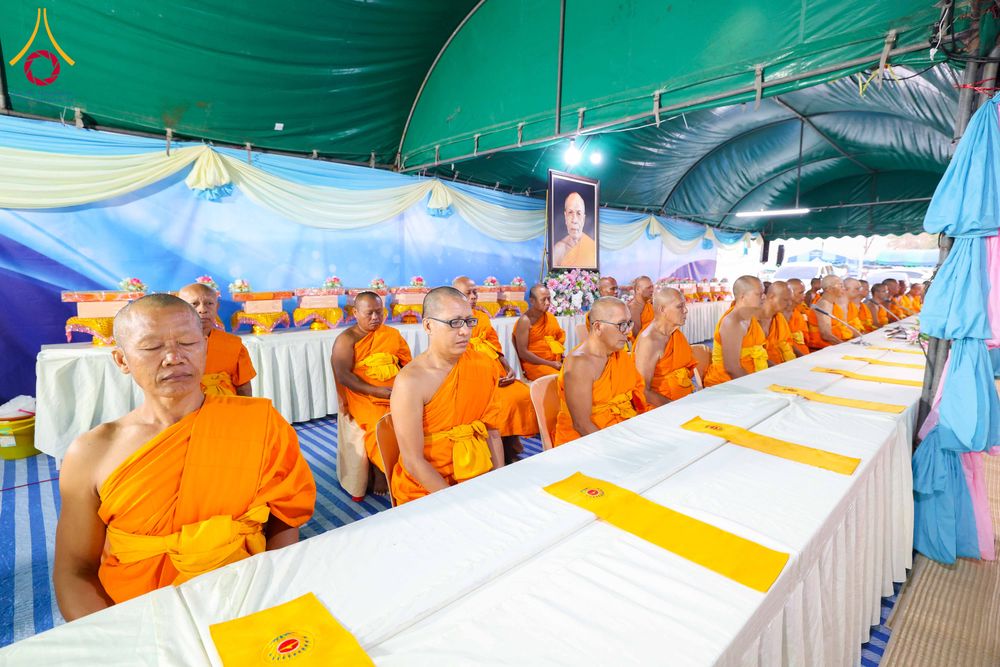 ภาพ No.301062:วันที่ 23 มกราคม พ.ศ. 2569 พิธีถวายภัตตาหารเป็นสังฆทาน แด่พระธรรมยาตรา ณ อนุสรณ์สถานบางปลา วัดบางปลา อำเภอบางเลน จังหวัดนครปฐม ในโครงการธรรมยาตรา กตัญญูบูชา มหาปูชนียาจารย์ พระมงคลเทพมุนี(สด จนฺทสโร) พระผู้ปราบมาร อนุสรณ์สถาน 7 แห่ง ปีที่ 14