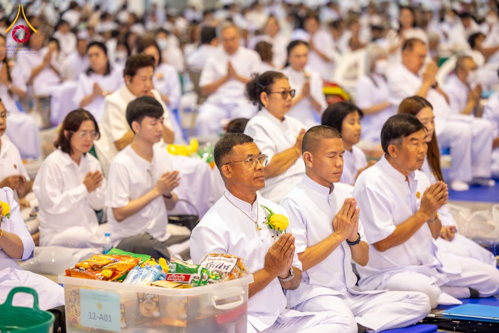 ภาพ No.308438:วันที่ 1 กุมภาพันธ์ พ.ศ. 2569 พิธีตักบาตรข้าวสารอาหารแห้ง ณ บ้านแก้วเรือนทองคุณยาย สภาธรรมกายสากล วัดพระธรรมกาย