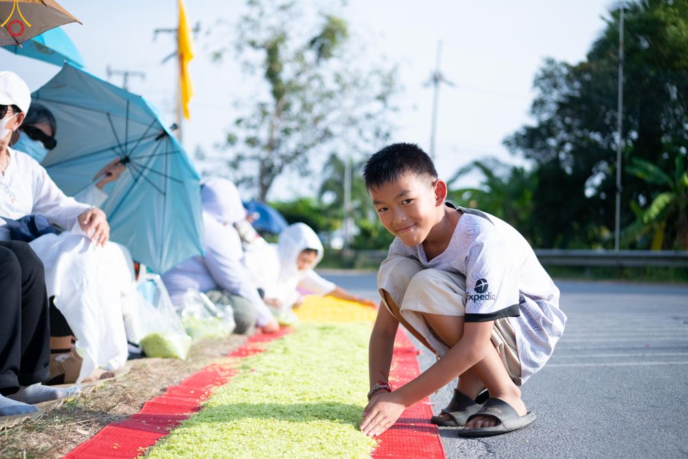 ภาพ No.287696:วันที่ 3 มกราคม พ.ศ. 2569 พิธีต้อนรับพระธรรมยาตรา ครั้งที่ 2 (ภาพชุดที่ 2) ในโครงการธรรมยาตรา กตัญญูบูชา มหาปูชนียาจารย์ พระมงคลเทพมุนี(สด จนฺทสโร) พระผู้ปราบมาร อนุสรณ์สถาน 7 แห่ง ปีที่ 14 ณ อนุสรณ์สถานมหาวิหารพระมงคลเทพมุนี (โลตัสแลนด์) อ.สองพี่น้อง จ.