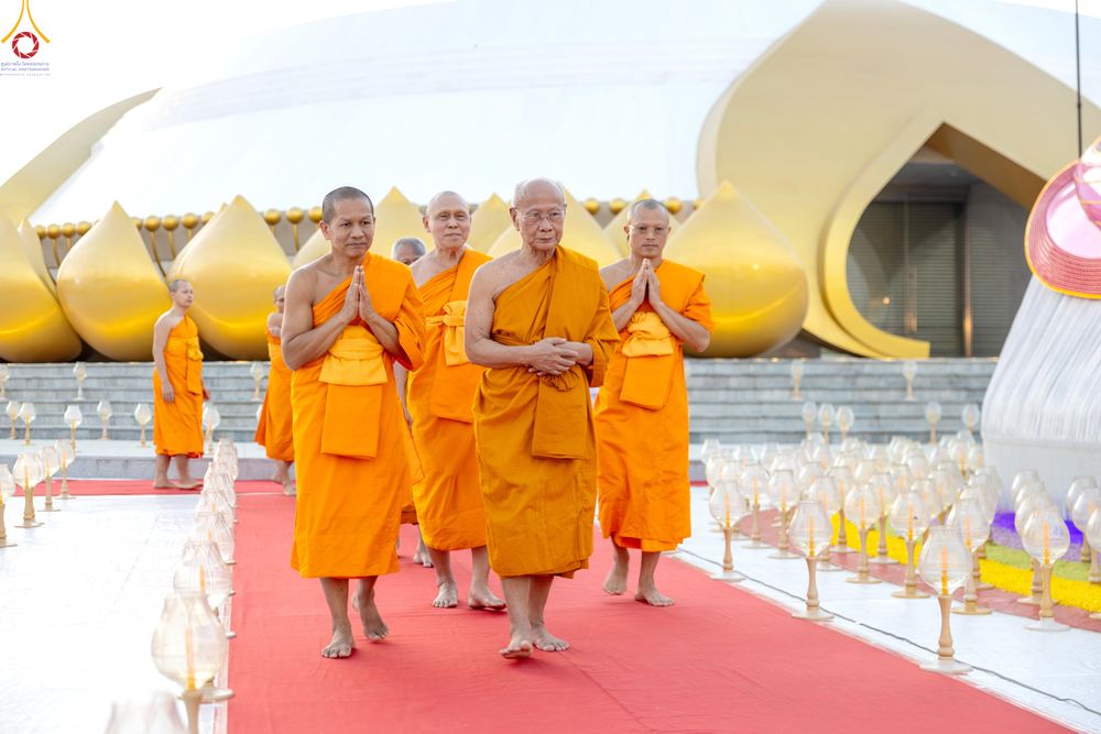 ภาพ No.302138:วันที่ 23 มกราคม พ.ศ. 2569 พิธีจุดประทีปธรรมถวายเป็นพุทธบูชา (ภาพชุดที่ 2) และบูชาธรรมมหาปูชนียาจารย์  ณ อนุสรณ์สถานลำดับที่ 5 สถานที่เผยแผ่วิชชาธรรมกายครั้งแรก อนุสรณ์สถานบางปลา วัดบางปลา อำเภอบางเลน จังหวัดนครปฐม ในโครงการธรรมยาตรา กตัญญูบูชา มหาปูชนีย