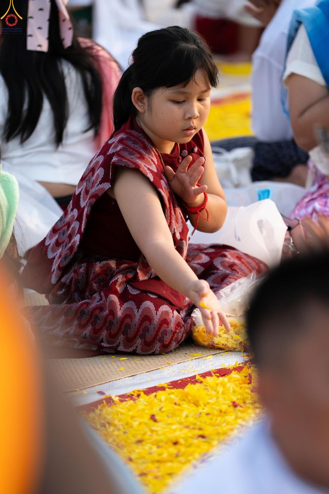 ภาพ No.299576:วันที่ 18 มกราคม พ.ศ. 2569 พิธีต้อนรับพระธรรมยาตรา (ภาพชุดที่ 2) ณ อนุสรณ์สถานลำดับที่ 5  สถานที่เผยแผ่วิชชาธรรมกายครั้งแรก อนุสรณ์สถานบางปลา วัดบางปลา อำเภอบางเลน จังหวัดนครปฐม ในโครงการธรรมยาตรา กตัญญูบูชา มหาปูชนียาจารย์ พระมงคลเทพมุนี(สด จนฺทสโร) พระ