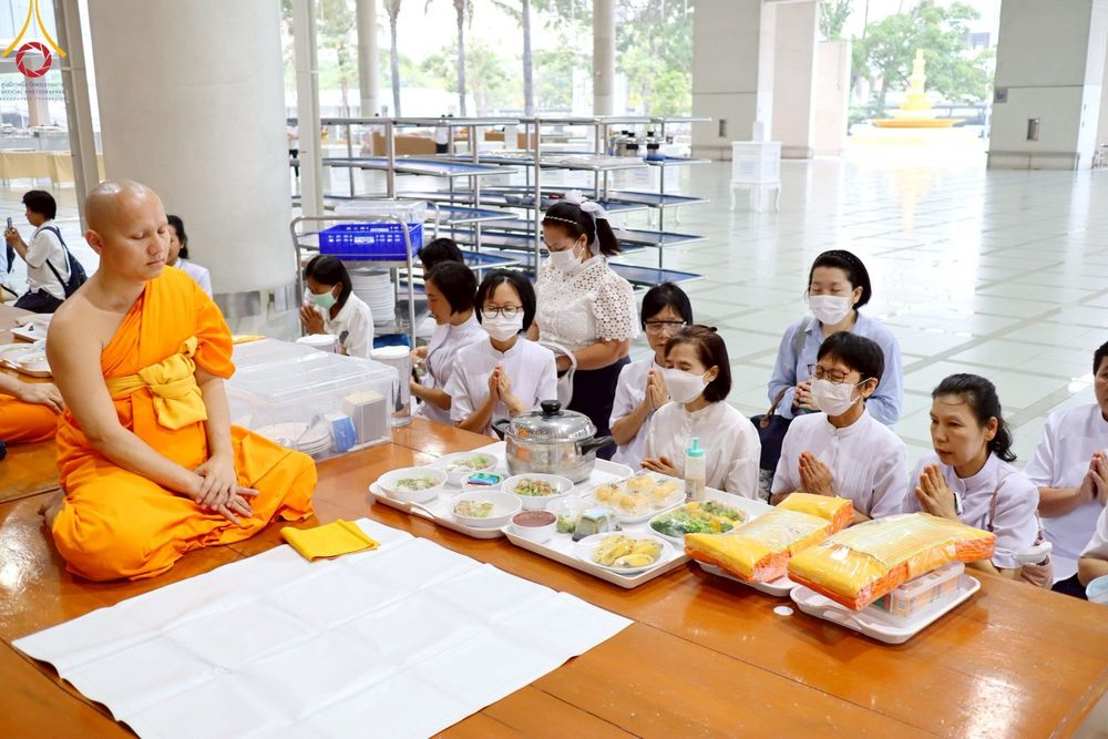 ภาพ No.213302:วันศุกร์ที่ 28 มีนาคม พ.ศ. 2568 (วันพระ แรม 15 ค่ำ เดือน 4) พิธีบุพเปตพลี ครั้งที่ 161 ร่วมอุทิศบุญแด่หมู่ญาติที่ล่วงลับไปแล้ว และสืบทอดอายุพระพุทธศาสนา ณ หอฉันคุณยายอาจารย์ฯ วัดพระธรรมกาย