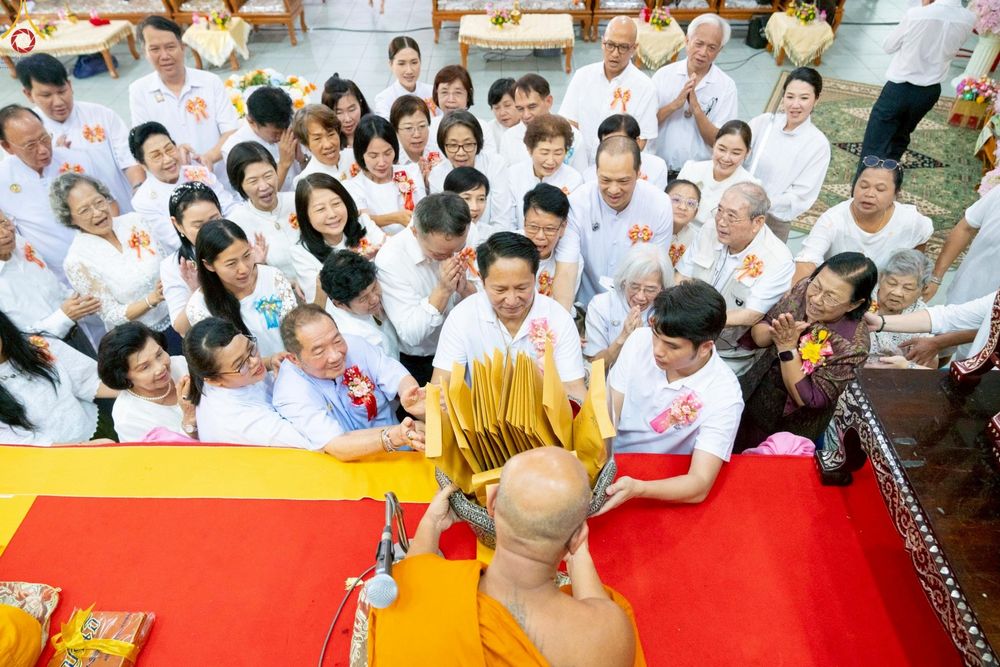 ภาพ No.286090:วันที่ 11 ตุลาคม พ.ศ. 2568 พิธีทอดกฐินสามัคคีทั่วไทย 30,000 วัด โดยคณะศิษยานุศิษย์ บูชาธรรม 81 ปี หลวงพ่อธัมมชโย ณ วัดโบสถ์บน ต.บางคูเวียง อ.บางกรวย จ.นนทบุรี