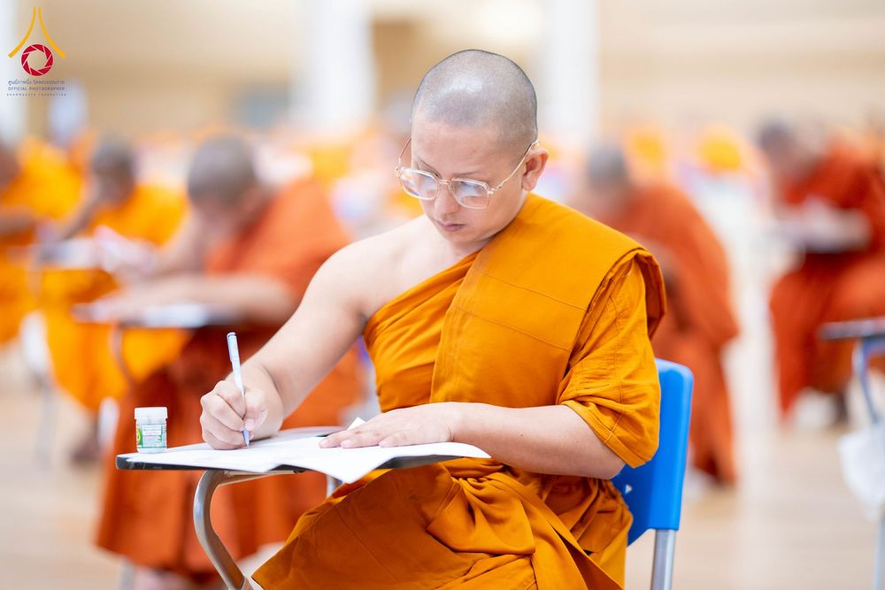 ภาพ No.267248:วันที่ 7 พฤศจิกายน พ.ศ. 2568 พิธีสอบธรรมสนามหลวง นักธรรมชั้นโท - เอก ณ สนามสอบวัดพระธรรมกาย
