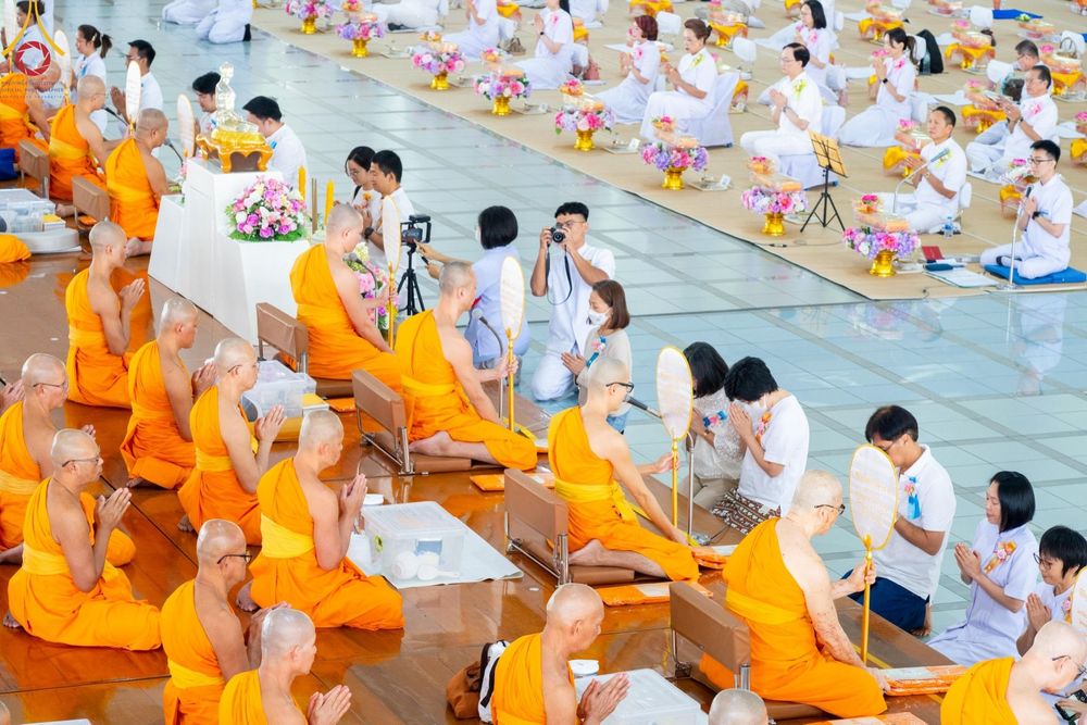 ภาพ No.177404:พิธีถวายภัตตาหารเมนูสวรรค์ และพิธีบุพเปตพลี ครั้งที่ 158 ร่วมอุทิศบุญแด่หมู่ญาติที่ล่วงลับไปแล้ว และสืบทอดอายุพระพุทธศาสนา ณ วัดพระธรรมกาย วันที่ 30 พฤศจิกายน พ.ศ.2567 (วันพระ แรม 15 ค่ำ เดือน 12)
