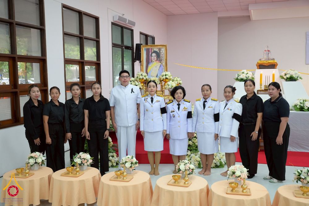 ภาพ No.262512:วันที่ 30 ตุลาคม พ.ศ. 2568 พสกนิกรอำเภอคลองหลวง จัดพิธีบำเพ็ญกุศลสัตตมวาร ถวายพระราชกุศลแด่สมเด็จพระพันปีหลวง ณ วัดพระธรรมกาย