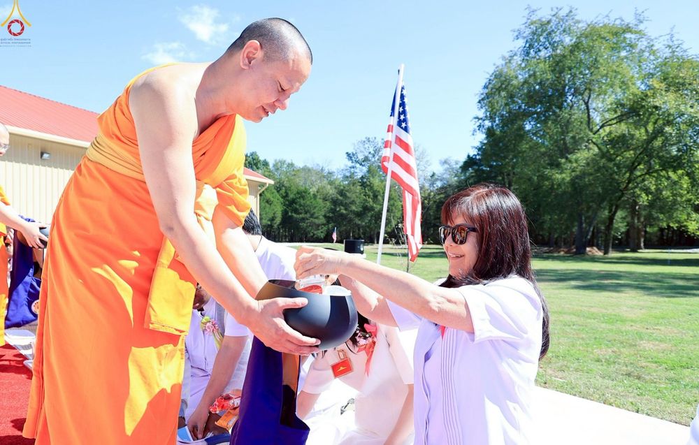 ภาพ No.257244:วันที่ 12 ตุลาคม พ.ศ. 2568 พิธีทอดกฐินสามัคคี ประจำปี 2568  ณ วัดพระธรรมกายเทนเนสซี ประเทศสหรัฐอเมริกา
