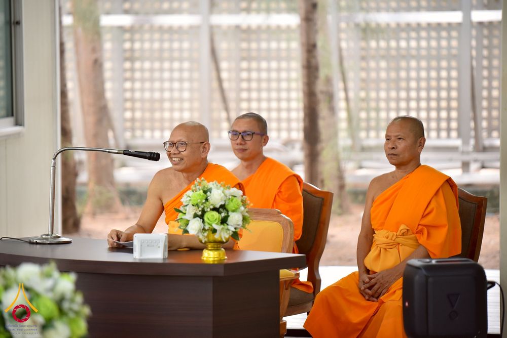 ภาพ No.267593:วันที่ 7 พฤศจิกายน พ.ศ. 2568 พสกนิกรอำเภอคลองหลวง รวมใจบำเพ็ญกุศลปัณรสมวาร (15 วัน) อุทิศถวายเป็นพระราชกุศลแด่ “สมเด็จพระพันปีหลวง” ณ วัดพระธรรมกาย