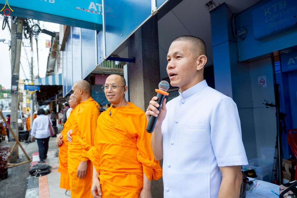 ภาพ No.245855:วันที่ 13-14 กันยายน พ.ศ. 2568 เจ้าหน้าที่ทุกสถานะ ทุกส่วนงาน ร่วมแรงร่วมใจ ปฏิบัติหน้าที่ เตรียมงาน เก็บงาน ตักบาตรพระ 555 รูป อ.เบตง จยะลา