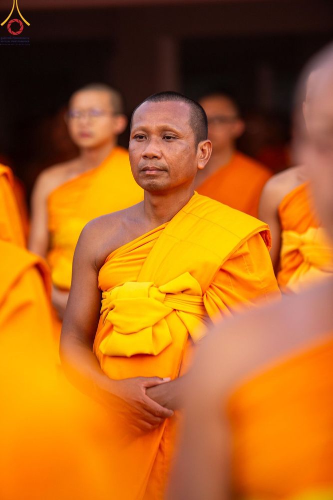 ภาพ No.201603:พิธีจุดประทีปถวายเป็นพุทธบูชา และบูชาธรรมมหาปูชนียาจารย์ ณ อาคารธรรมยาตรา กตัญญูบูชามหาปูชนียาจารย์ ตรงข้ามวัดปากน้ำภาษีเจริญ จ.กรุงเทพมหานคร ในโครงการธรรมยาตรา กตัญญูบูชา มหาปูชนียาจารย์ พระมงคลเทพมุนี(สด จนฺทสโร) พระผู้ปราบมาร อนุสรณ์สถาน 7 แห่ง