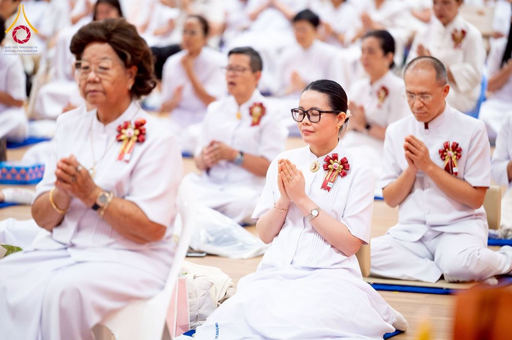 ภาพ No.272903:วันอาทิตย์ที่ 23 พฤศจิกายน พ.ศ.2568 พิธีมุทิตาสักการะ พระมหาเถระและพระเถระ ประจำปีพุทธศักราช 2568 ณ ห้องแก้วสารพัดนึก 2 สภาธรรมกายสากล  วัดพระธรรมกาย