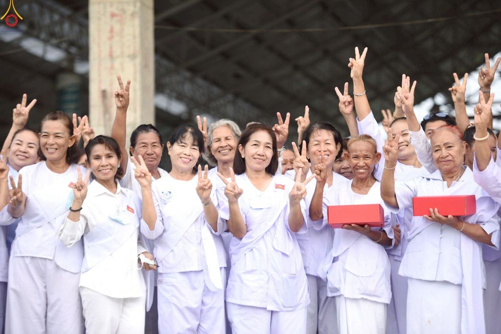 ภาพ No.249011:วันที่ 26-28 กันยายน พ.ศ. 2568 โครงการอบรมอุบาสกแก้ว อุบาสิกาแก้ว รุ่นที่ 3 ตัวแทนทอดกฐินสามัคคีทั่วไทย 30,000 วัด  ณ ศูนย์ปฏิบัติธรรมวิหารแดง อ.วิหารแดง จ.สระบุรี