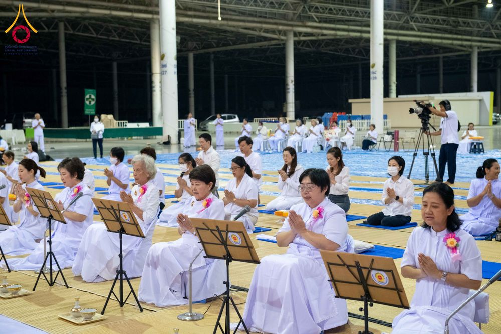 ภาพ No.303095:วันที่ 26 มกราคม พ.ศ. 2569 พิธีถวายภัตตาหารเป็นสังฆทาน แด่พระธรรมยาตรา ณ วัดพระธรรมกาย  จังหวัดปทุมธานี ในโครงการธรรมยาตรา กตัญญูบูชา มหาปูชนียาจารย์ พระมงคลเทพมุนี(สด จนฺทสโร) พระผู้ปราบมาร อนุสรณ์สถาน 7 แห่ง ปีที่ 14