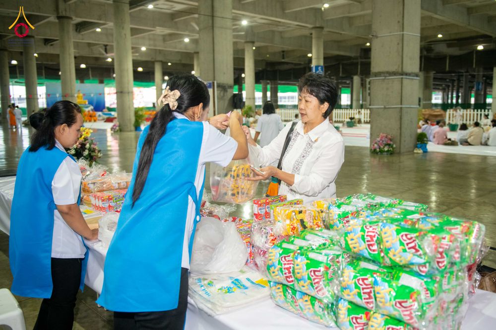 ภาพ No.342880:วันอาทิตย์ที่ 9 สิงหาคม พ.ศ.2569 พิธีตักบาตรฉลองพระใหม่ โครงการบรรพชาและอุปสมบทหมู่ รุ่นเข้าพรรษา ณ มหารัตนวิหาคด คอร์ 26 วัดพระธรรมกาย