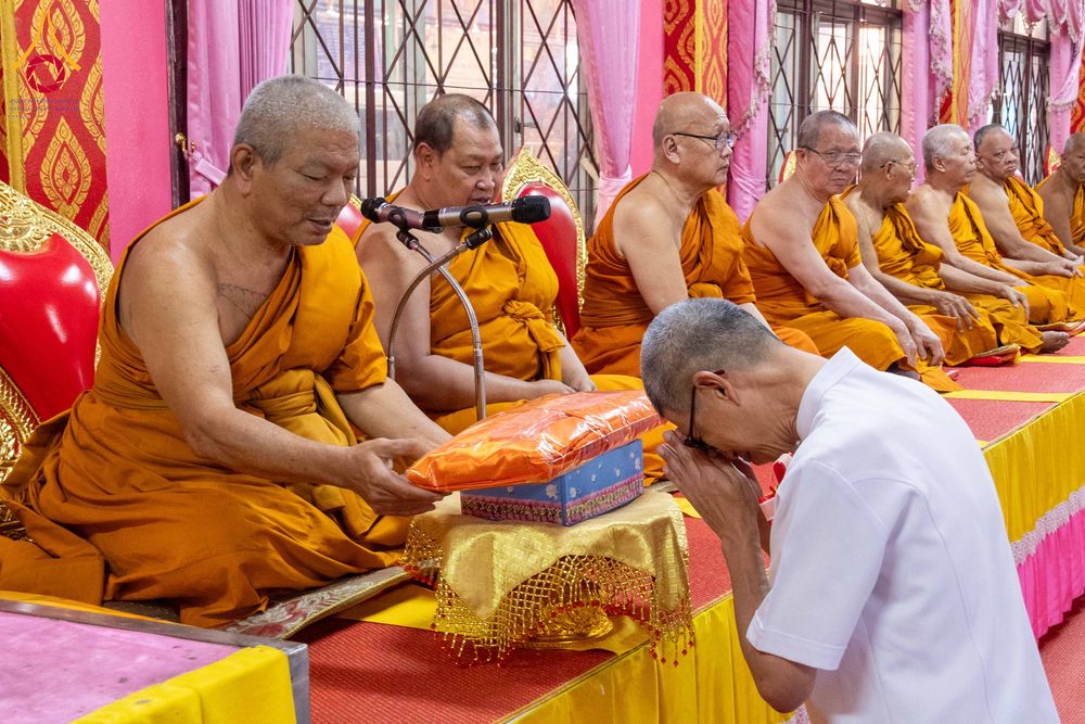 ภาพ No.303739:วันที่ 27 มกราคม พ.ศ. 2569 พิธีทอดผ้าป่าทำนุบำรุงศาสนสถาน ณ วัดตะเคียน อ.บางกรวย จ.นนทบุรี ในโครงการธรรมยาตรา กตัญญูบูชา มหาปูชนียาจารย์ พระมงคลเทพมุนี(สด จนฺทสโร) พระผู้ปราบมาร อนุสรณ์สถาน 7 แห่ง ปีที่ 14