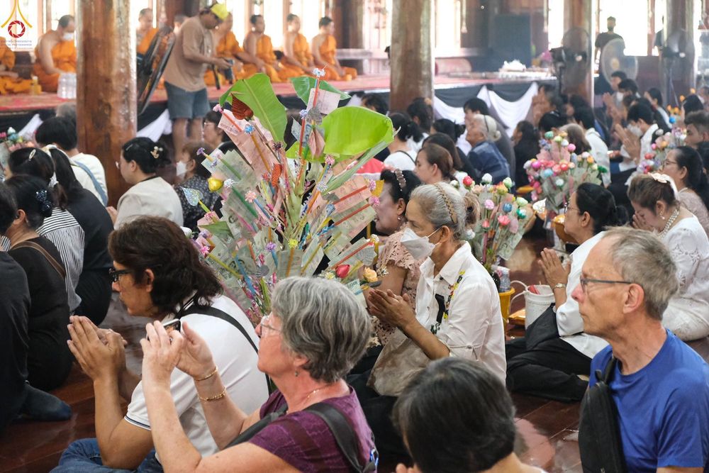 ภาพ No.278667:วันอาทิตย์ที่ 2 พฤศจิกายน  2568 พิธีทอดกฐินสามัคคีทั่วไทย โดยคณะศิษยานุศิษย์ บูชาธรรม 81 ปี หลวงพ่อธัมมชโย ณ วัดสุวรรณาราม อ.พุทธมณฑล จ.นครปฐม