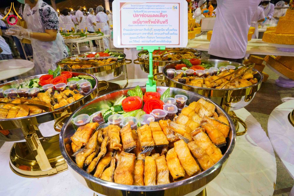 ภาพ No.303146:วันที่ 26 มกราคม พ.ศ. 2569 พิธีถวายภัตตาหารเป็นสังฆทาน แด่พระธรรมยาตรา ณ วัดพระธรรมกาย  จังหวัดปทุมธานี ในโครงการธรรมยาตรา กตัญญูบูชา มหาปูชนียาจารย์ พระมงคลเทพมุนี(สด จนฺทสโร) พระผู้ปราบมาร อนุสรณ์สถาน 7 แห่ง ปีที่ 14