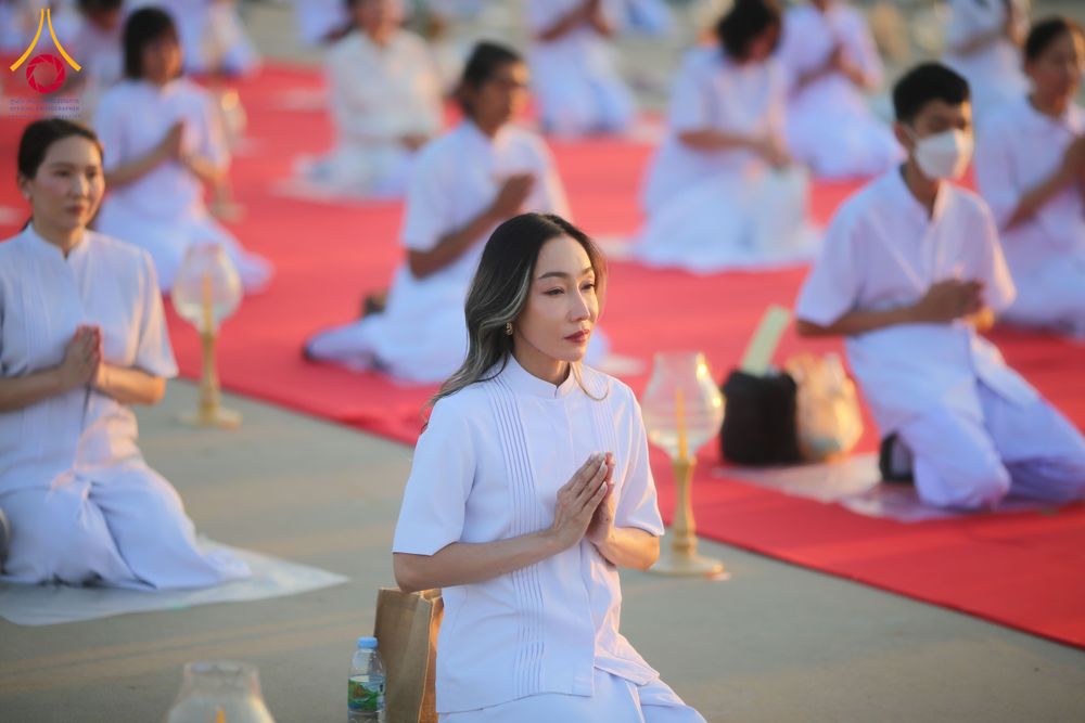 ภาพ No.312025:วันอังคารที่ 3 มีนาคม พ.ศ.2569 พิธีเวียนประทักษิณและจุดมาฆประทีป ณ ลานธรรมพระมหาธรรมกายเจดีย์ วัดพระธรรมกาย