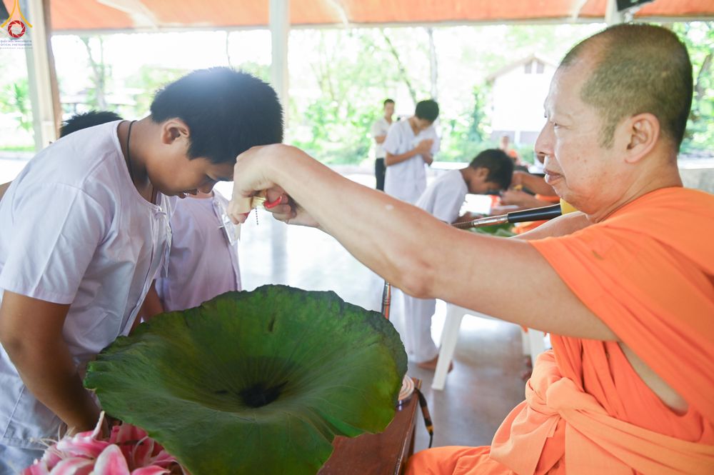 ภาพ No.317371:วันพุธที่ 1 เมษายน พ.ศ. 2569 พิธีตัดปอยผมยุวธรรมทายาท โครงการบรรพชาสามเณรฟื้นฟูพระพุทธศาสนา (ภาคฤดูร้อน) ปิดเทอมเติมธรรม ณ ศูนย์ปฏิบัติธรรมบุญประสาน จ.สระบุรี