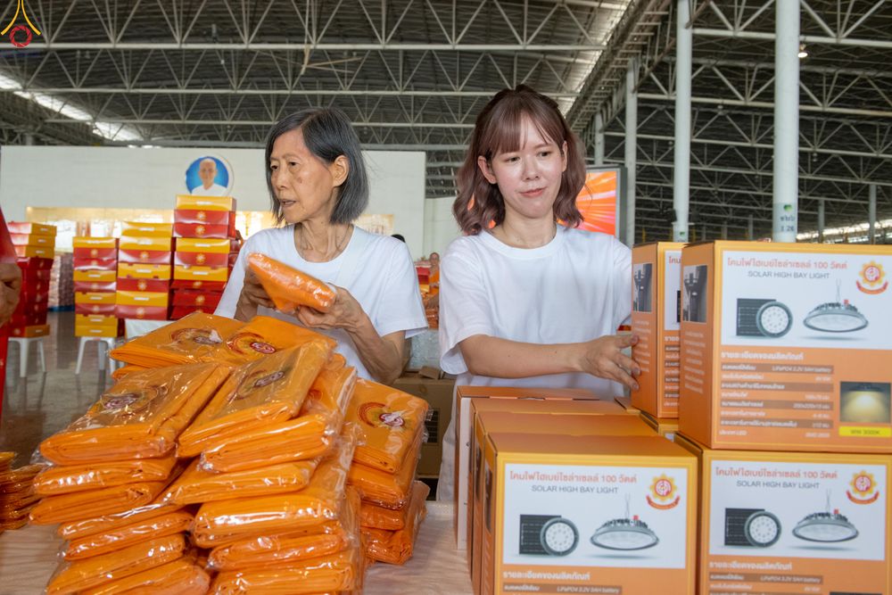 ภาพ No.322104:วันที่ 14 เมษายน พ.ศ.2569 การเตรียมกล่องไทยธรรม วันสุดท้าย เพื่องานถวายมหาสังฆทาน 40,000 กว่าวัดทั่วประเทศ วันคุ้มครองโลก 22 เมษายน พ.ศ.2569 วัดพระธรรมกาย