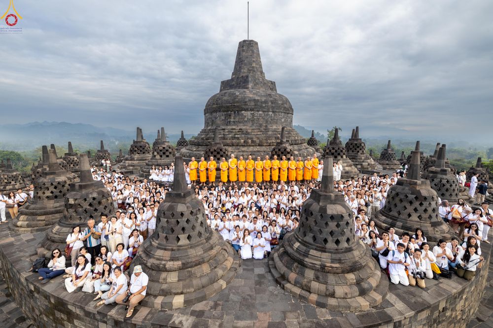 ภาพ No.331600:วันอาทิตย์ที่ 31 พฤษภาคม พ.ศ. 2569 เทศกาลวิสาขบูชานานาชาติ มหาเจดีย์บุโรพุทโธ (Borobudur) ในจังหวัดชวากลาง ประเทศอินโดนีเซีย