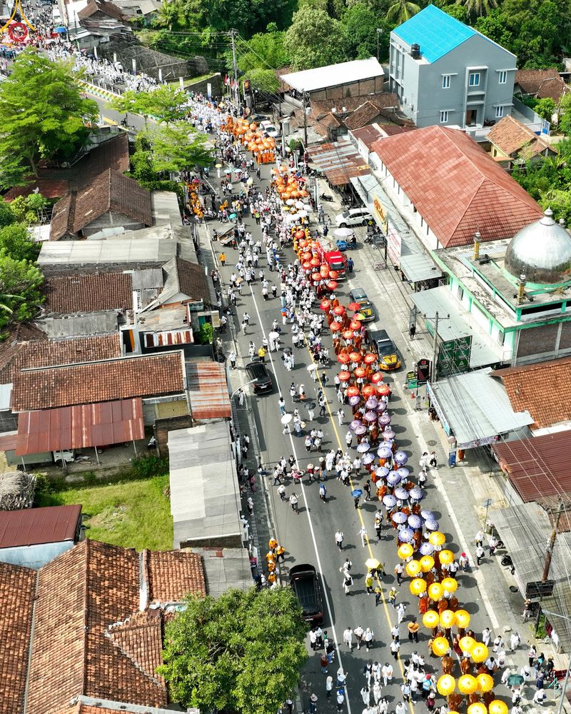 ภาพ No.331734:วันอาทิตย์ที่ 31 พฤษภาคม พ.ศ. 2569 การเดินขบวนพาเหรดงานเฉลิมฉลอง เทศกาลวิสาขบูชานานาชาติ ประเทศอินโดนีเซีย