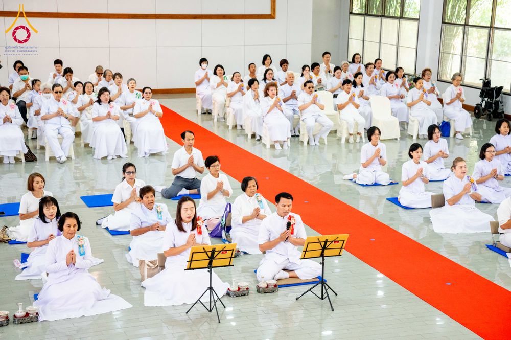 ภาพ No.278447:วันพุธที่ 10 ธันวาคม พ.ศ.2568  พิธีทอดผ้าป่าเพื่อสนับสนุนโครงการตักบาตรพระ 10,000 รูป เมืองกาญจนบุรี ณ อาคารปลูกศรัทธา วัดพระธรรมกาย