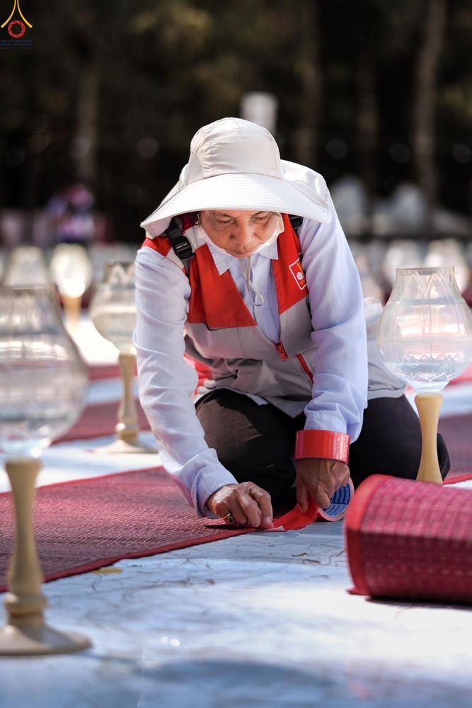 ภาพ No.296187:ภาพเบื้องหลังอาสาสมัครรวมใจ ชุดที่ 2 ในโครงการธรรมยาตรา กตัญญูบูชา มหาปูชนียาจารย์ พระมงคลเทพมุนี(สด จนฺทสโร) พระผู้ปราบมาร อนุสรณ์สถาน 7 แห่ง ปีที่ 14