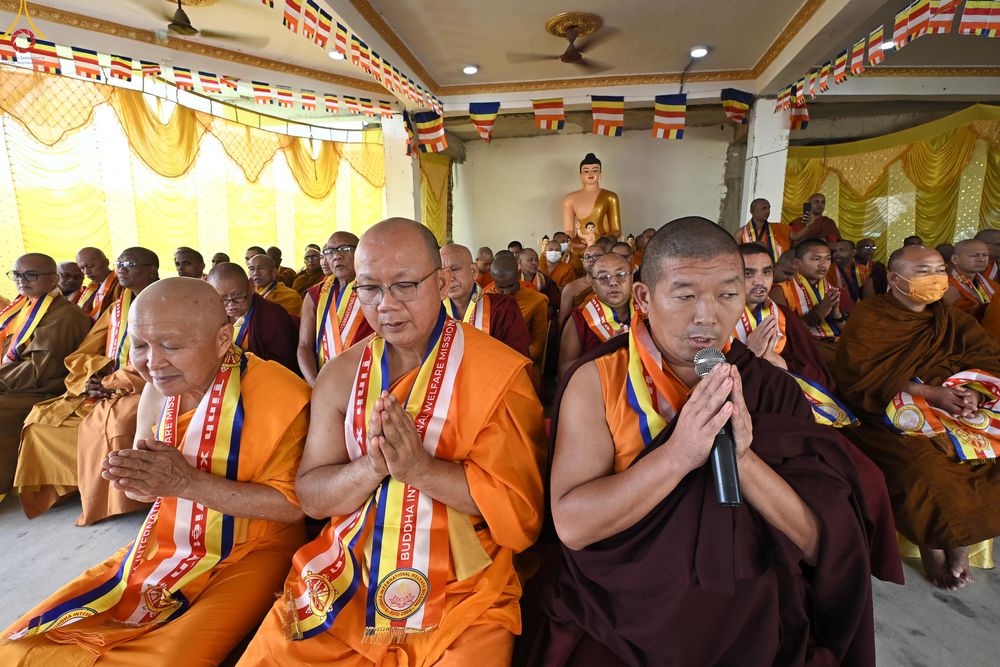 ภาพ No.284046:วันที่ 5 พฤศจิกายน พุทธศักราช 2568 กฐินสมทบวัดต่างประเทศ โดยคณะศิษยานุศิษย์ บูชาธรรม 81 ปี หลวงพ่อธัมมชโย ณ วัดพุทธนานาชาติเพื่อสวัสดิการสากล (Buddha International Welfare Mission)  เมืองพุทธคยา ประเทศอินเดีย