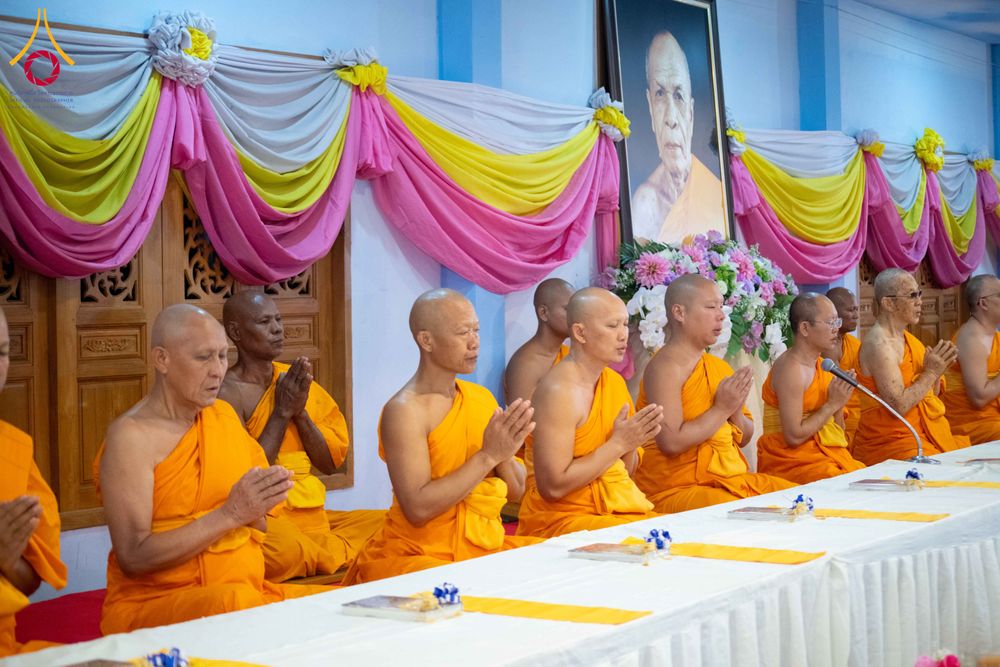 ภาพ No.295819:วันที่ 17 มกราคม พ.ศ. 2569 พิธีถวายภัตตาหารเป็นสังฆทาน แด่พระธรรมยาตรา ณ วัดโบสถ์บน ต.บางคูเวียง จ.นนทบุรี อนุสรณ์สถานลำดับที่ 4 สถานที่เกิดด้วยกายธรรม ในโครงการธรรมยาตรา กตัญญูบูชา มหาปูชนียาจารย์ พระมงคลเทพมุนี(สด จนฺทสโร) พระผู้ปราบมาร อนุสรณ์สถาน 7 แ