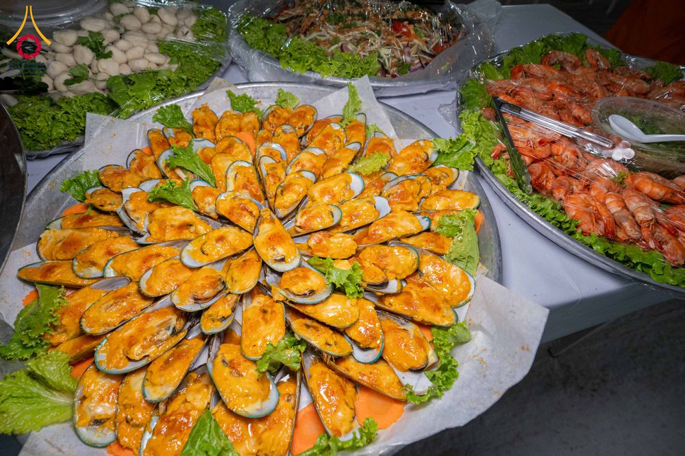 ภาพ No.301805:วันที่ 24 มกราคม พ.ศ. 2569 พิธีถวายภัตตาหารเป็นสังฆทาน แด่พระธรรมยาตรา ณ อนุสรณ์สถานบางปลา วัดบางปลา อำเภอบางเลน จังหวัดนครปฐม ในโครงการธรรมยาตรา กตัญญูบูชา มหาปูชนียาจารย์ พระมงคลเทพมุนี(สด จนฺทสโร) พระผู้ปราบมาร อนุสรณ์สถาน 7 แห่ง ปีที่ 14