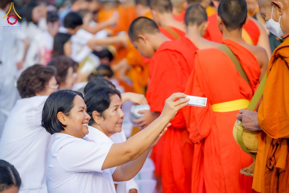 ภาพ No.314007:วันอาทิตย์ที่ 14 มีนาคม พ.ศ. 2569 ทำบุญเมืองหาดใหญ่ตักบาตรพระ 1,109 รูป เติมบุญใหญ่ หลังวิกฤตมหาอุทกภัย ณ ซุ้มประตูไชน่าทาวน์ ถนนศุภสารรังสรรค์ อ.หาดใหญ่ จ.สงขลา