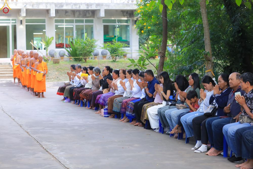 ภาพ No.280481:วันที่ 4 ธันวาคม พ.ศ. 2568 พิธีอุปสมบทหมู่ ในโครงการบวชบูชาธรรมมหาปูชนียาจารย์ 4 วัด ในจังหวัดบุรีรัมย์