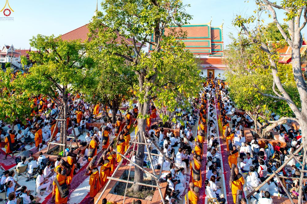 ภาพ No.293074:วันที่ 11 มกราคม พ.ศ. 2569 พิธีต้อนรับพระธรรมยาตรา ณ อนุสรณ์สถานลำดับที่ 3 (ภาพชุดที่ 2) สถานที่เกิดในเพศสมณะ วัดสองพี่น้อง อำเภอสองพี่น้อง จังหวัดสุพรรณบุรี ในโครงการธรรมยาตรา กตัญญูบูชา มหาปูชนียาจารย์ พระมงคลเทพมุนี(สด จนฺทสโร) พระผู้ปราบมาร อนุสรณ์สถ