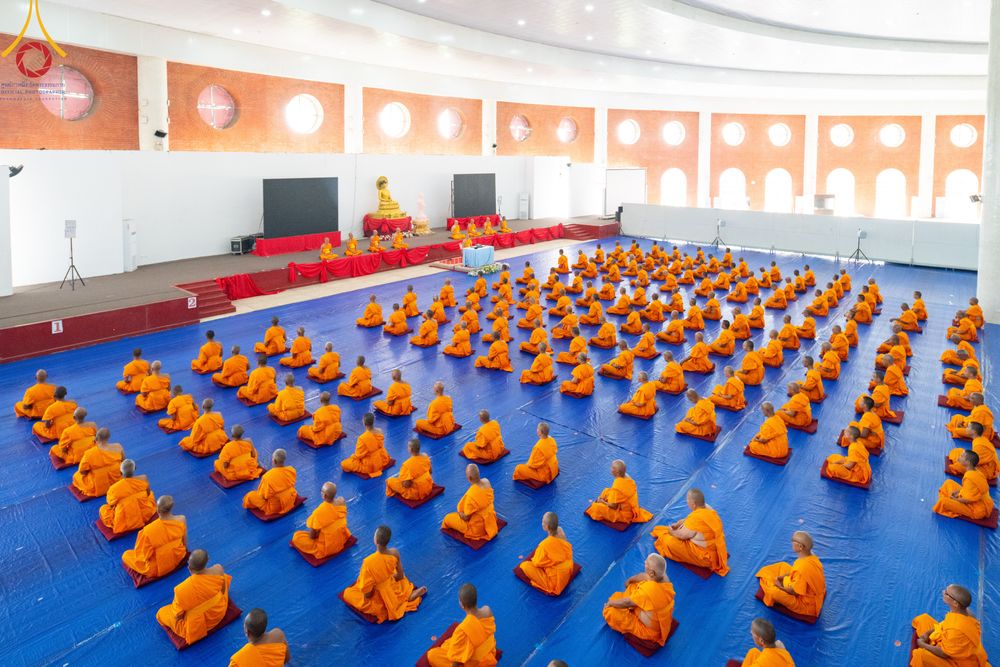 ภาพ No.315239:​วันอาทิตย์ที่ 22 มีนาคม พ.ศ.2569 สามเณรธรรมทายาทเนปาล 500 รูป ฟังธรรม สวดมนต์ ปฏิบัติธรรมร่วมกัน  ณ International Assembly and Meditation Hall Lumbini