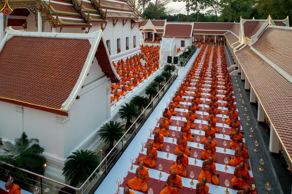 ภาพ No.297099:วันที่ 17 มกราคม พ.ศ. 2569 พิธีจุดประทีปถวายเป็นพุทธบูชา และบูชาธรรมมหาปูชนียาจารย์ (ภาพชุดที่ 2) ณ วัดโบสถ์บน ต.บางคูเวียง จ.นนทบุรี อนุสรณ์สถานลำดับที่ 4 สถานที่เกิดด้วยกายธรรม ในโครงการธรรมยาตรา กตัญญูบูชา มหาปูชนียาจารย์ พระมงคลเทพมุนี(สด จนฺทสโร) พร