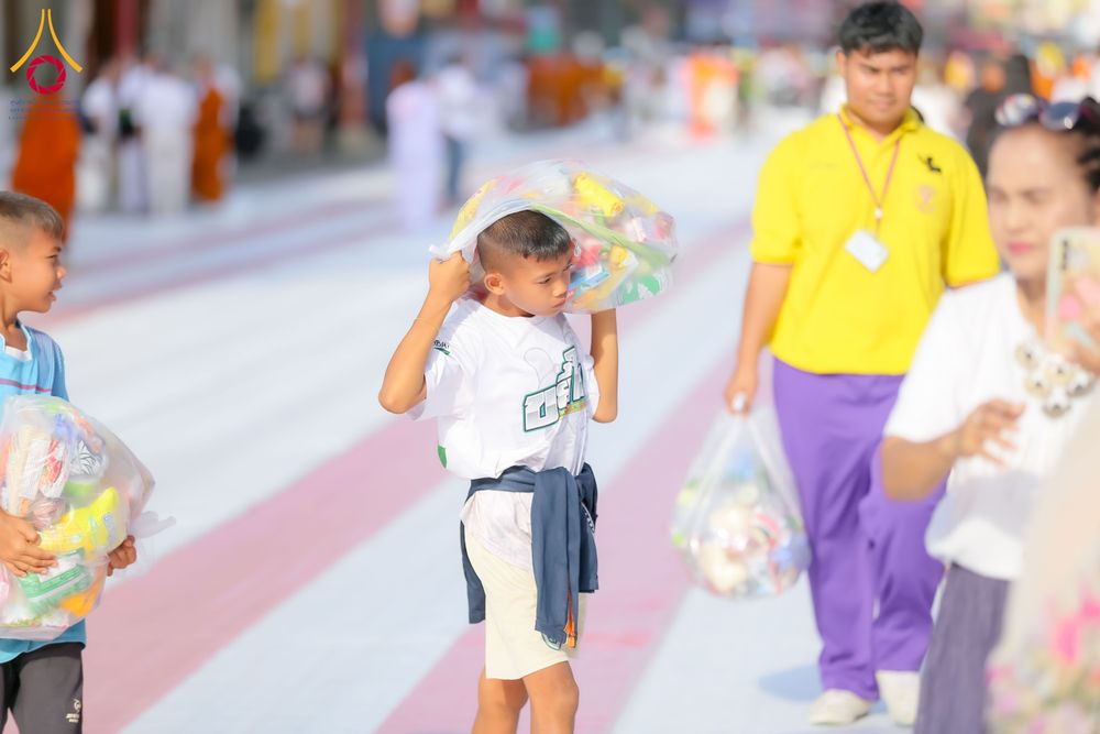 ภาพ No.314026:วันอาทิตย์ที่ 14 มีนาคม พ.ศ. 2569 ทำบุญเมืองหาดใหญ่ตักบาตรพระ 1,109 รูป เติมบุญใหญ่ หลังวิกฤตมหาอุทกภัย ณ ซุ้มประตูไชน่าทาวน์ ถนนศุภสารรังสรรค์ อ.หาดใหญ่ จ.สงขลา