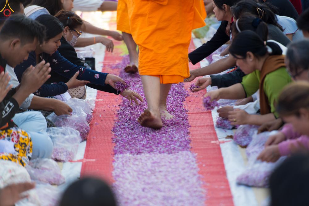 ภาพ No.292986:วันที่ 11 มกราคม พ.ศ. 2569 พิธีต้อนรับพระธรรมยาตรา ณ อนุสรณ์สถานลำดับที่ 3 (ภาพชุดที่ 2) สถานที่เกิดในเพศสมณะ วัดสองพี่น้อง อำเภอสองพี่น้อง จังหวัดสุพรรณบุรี ในโครงการธรรมยาตรา กตัญญูบูชา มหาปูชนียาจารย์ พระมงคลเทพมุนี(สด จนฺทสโร) พระผู้ปราบมาร อนุสรณ์สถ