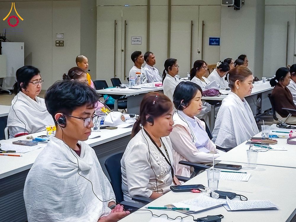 ภาพ No.313131:วันที่ 4 มีนาคม พ.ศ. 2559 หลวงพ่อทัตตชีโว รองเจ้าอาวาสวัดพระธรรมกาย ได้เมตตาถวายการต้อนรับปฏิสันถารพระอาคันตุกะจาก 19 ประเทศ ที่เดินทางมาร่วมงานวันมาฆบูชา ณ วัดพระธรรมกาย