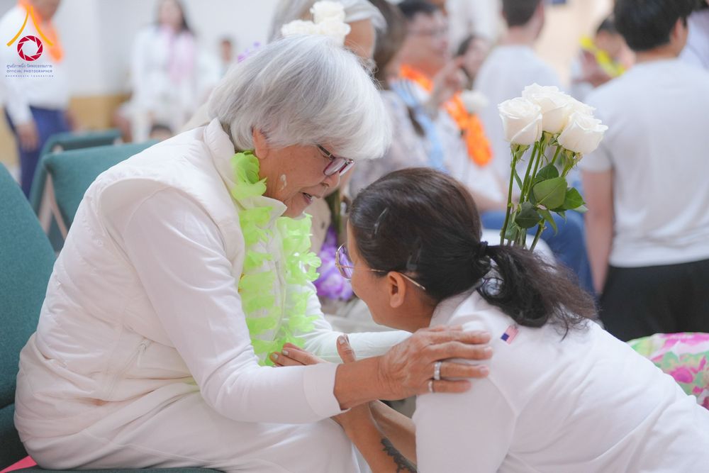 ภาพ No.321631:วันอาทิตย์ที่ 12 เมษายน พ.ศ.2569 กิจกรรมงานบุญวันสงกรานต์ (ตักบาตร ขอขมาพ่อแม่ สรงน้ำพระ รดน้ำขอพร) ณ วัดพระธรรมกายจอร์เจีย ประเทศสหรัฐอเมริกา