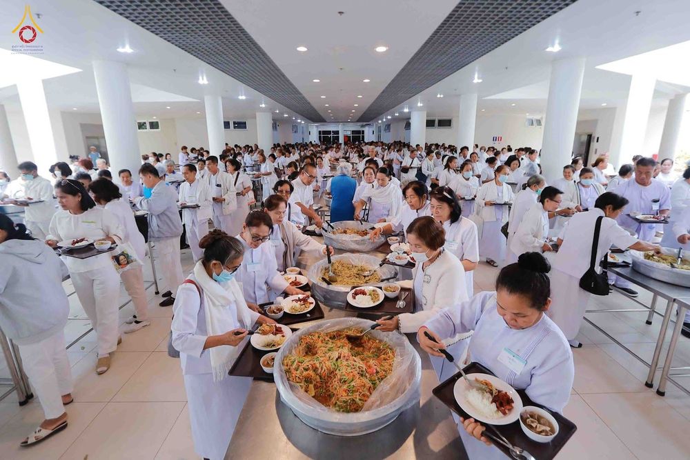 ภาพ No.344408:วันที่ 21-23 สิงหาคม พ.ศ. 2569 สัมมนารวมใจผู้นำบุญ บูชาธรรม 82 ปี หลวงพ่อธัมมชโย รุ่นที่ 1 กฐินสามัคคีทั่วไทย 30,000 วัด โครงการอุปสมบทบูชาธรรมมหาปูชนียาจารย์ 3,000 รูป  ณ ศูนย์ปฏิบัติธรรมเวิล์ดพีช วัลเล่ย์ จ.นครราชสีมา