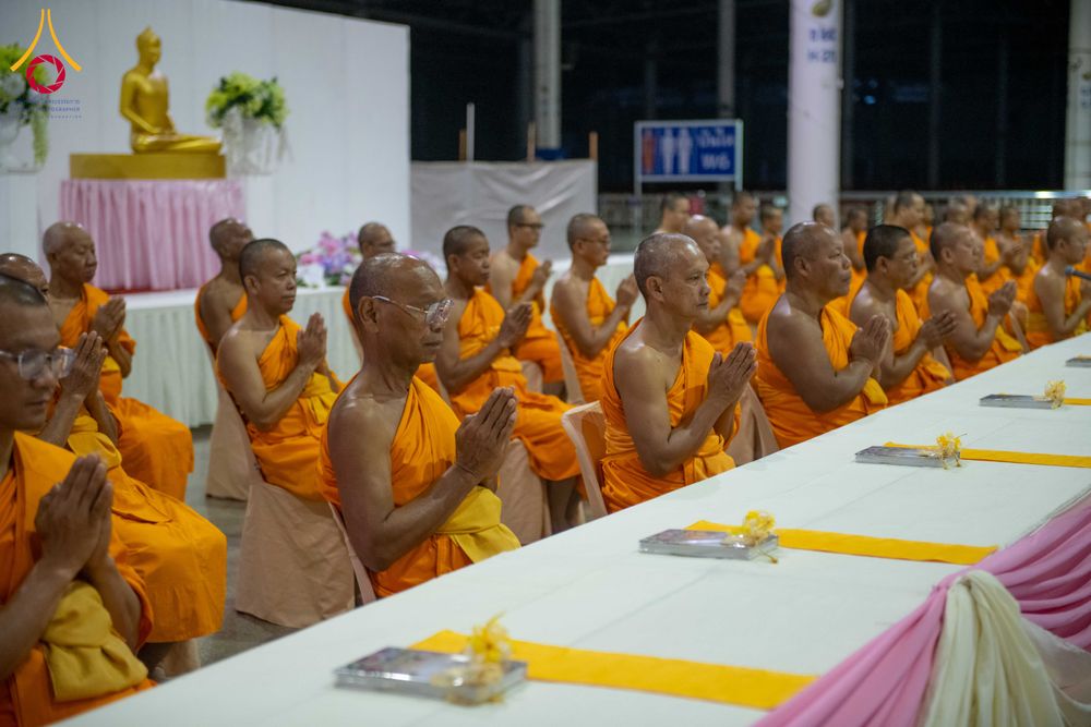 ภาพ No.305304:วันที่ 29 มกราคม พ.ศ. 2569 พิธีถวายภัตตาหารเป็นสังฆทาน แด่พระธรรมยาตรา ณ วัดพระธรรมกาย  จังหวัดปทุมธานี ในโครงการธรรมยาตรา กตัญญูบูชา มหาปูชนียาจารย์ พระมงคลเทพมุนี(สด จนฺทสโร) พระผู้ปราบมาร อนุสรณ์สถาน 7 แห่ง ปีที่ 14