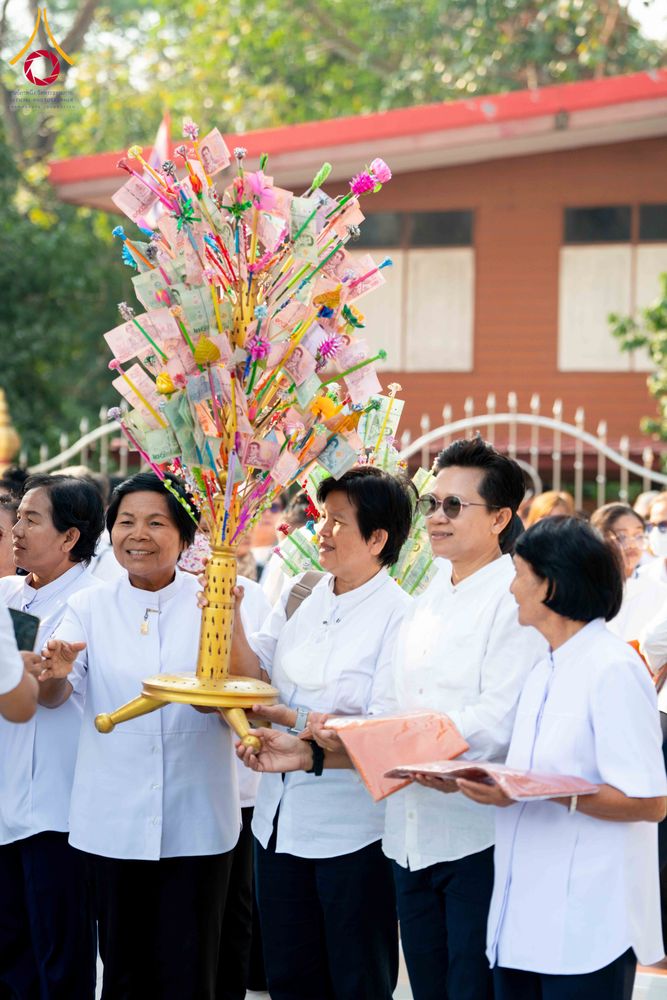 ภาพ No.304386:วันที่ 27 มกราคม พ.ศ. 2569 พิธีทอดผ้าป่าทำนุบำรุงศาสนสถาน ณ วัดบางไผ่นารถ ต.บางไทรป่า อ.บางเลน จ.นครปฐม ในโครงการธรรมยาตรา กตัญญูบูชา มหาปูชนียาจารย์ พระมงคลเทพมุนี(สด จนฺทสโร) พระผู้ปราบมาร อนุสรณ์สถาน 7 แห่ง ปีที่ 14