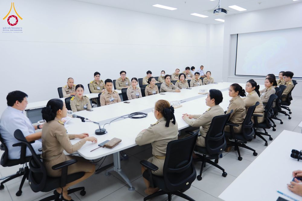 ภาพ No.311470:วันจันทร์ที่ 23 กุมภาพันธ์ พ.ศ. 2569 เปิดโลกทัศน์ผู้บริหารสถานศึกษายุคใหม่ เรียนรู้ต้นแบบการพัฒนาคนผ่านพลัง “บวร–V-Star” ผู้เข้ารับการพัฒนาตามโครงการ สพฐ. ศึกษาดูงานวัดพระธรรมกาย เสริมภาวะผู้นำคุณธรรมสู่การบริหารโรงเรียนอย่างยั่งยืน ณ อาคาร 100 ปี คุณยาย