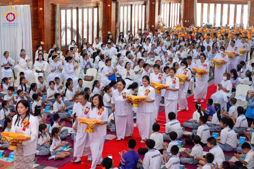 ภาพ No.304398:วันที่ 27 มกราคม พ.ศ. 2569 พิธีทอดผ้าป่าทำนุบำรุงศาสนสถาน ณ วัดบางไผ่นารถ ต.บางไทรป่า อ.บางเลน จ.นครปฐม ในโครงการธรรมยาตรา กตัญญูบูชา มหาปูชนียาจารย์ พระมงคลเทพมุนี(สด จนฺทสโร) พระผู้ปราบมาร อนุสรณ์สถาน 7 แห่ง ปีที่ 14