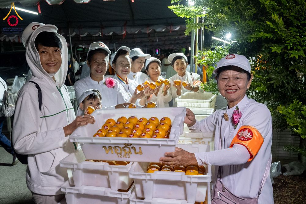 ภาพ No.289466:วันที่ 7 มกราคม พ.ศ. 2569 พิธีถวายภัตตาหารเป็นสังฆทาน แด่พระธรรมยาตรา ในโครงการธรรมยาตรา กตัญญูบูชา มหาปูชนียาจารย์ พระมงคลเทพมุนี(สด จนฺทสโร) พระผู้ปราบมาร อนุสรณ์สถาน 7 แห่ง ปีที่ 14 ณ อนุสรณ์สถานมหาวิหารพระมงคลเทพมุนี (โลตัสแลนด์) อ.สองพี่น้อง จ.สุพรร