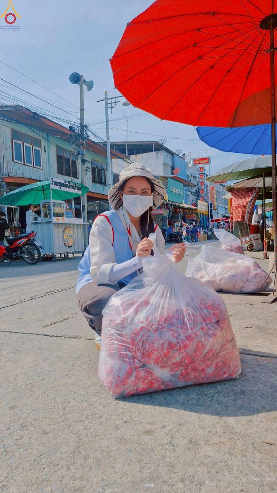 ภาพ No.296211:ภาพเบื้องหลังอาสาสมัครรวมใจ ชุดที่ 2 ในโครงการธรรมยาตรา กตัญญูบูชา มหาปูชนียาจารย์ พระมงคลเทพมุนี(สด จนฺทสโร) พระผู้ปราบมาร อนุสรณ์สถาน 7 แห่ง ปีที่ 14